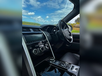 Used Land Rover Discovery 2017 for sale - 78373465: Photo