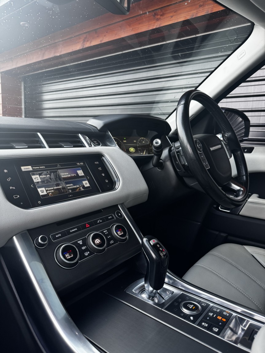 Used Land Rover Range Rover Sport 2016 for sale - 75982018: Photo 17