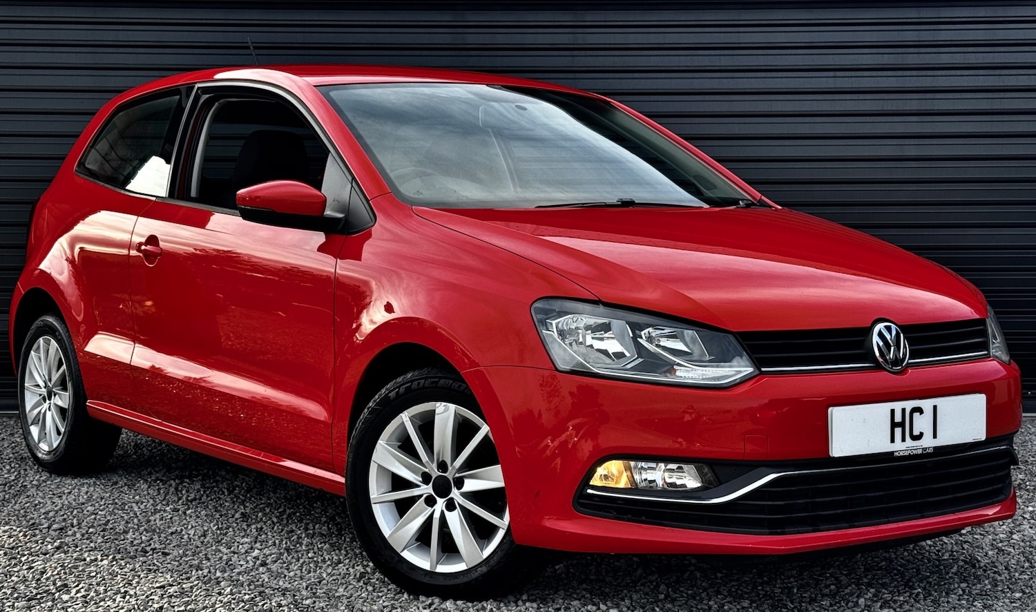 Used Volkswagen Polo 2015 for sale - 76455533: Photo 1