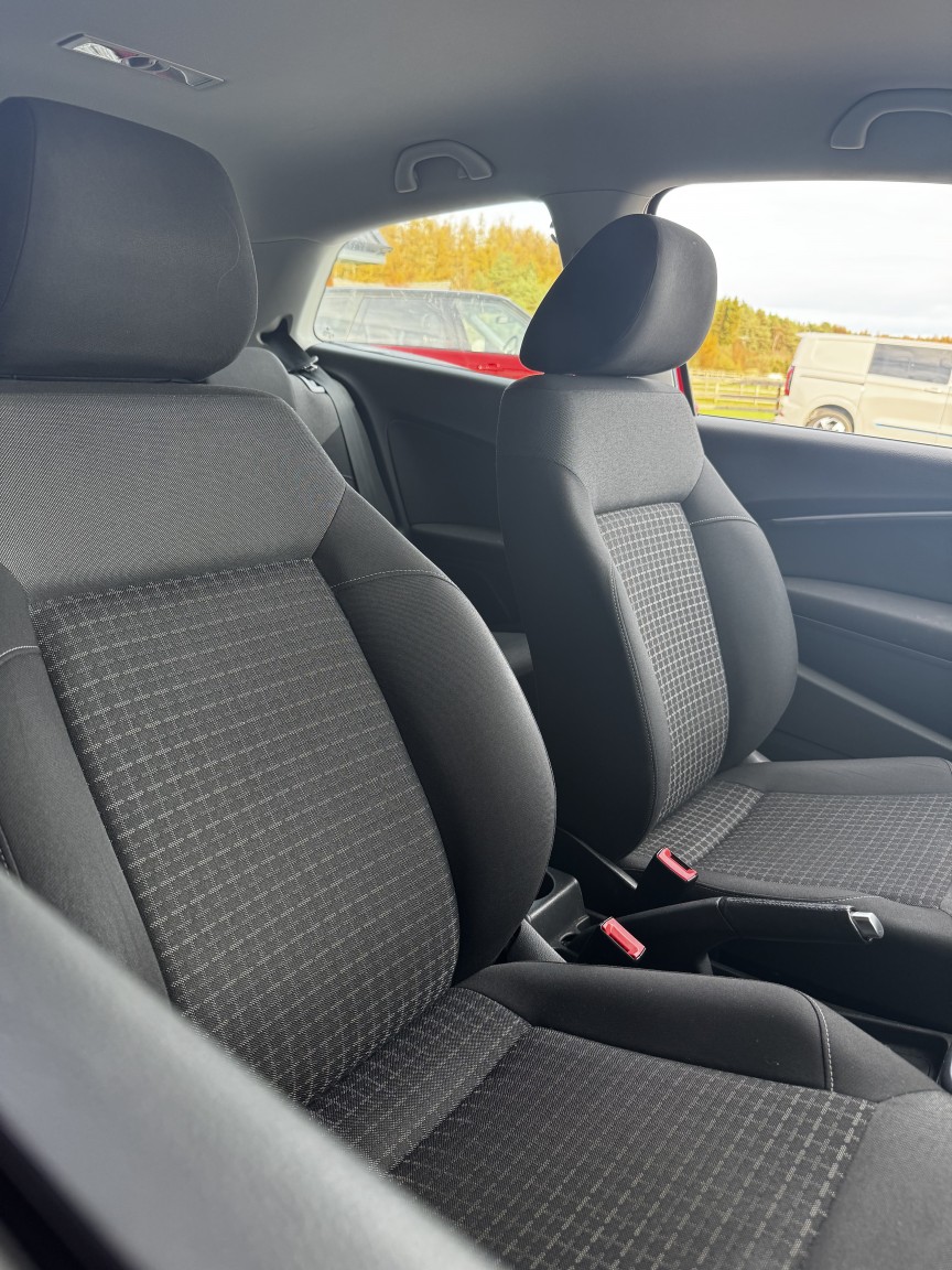 Used Volkswagen Polo 2015 for sale - 76455533: Photo 7