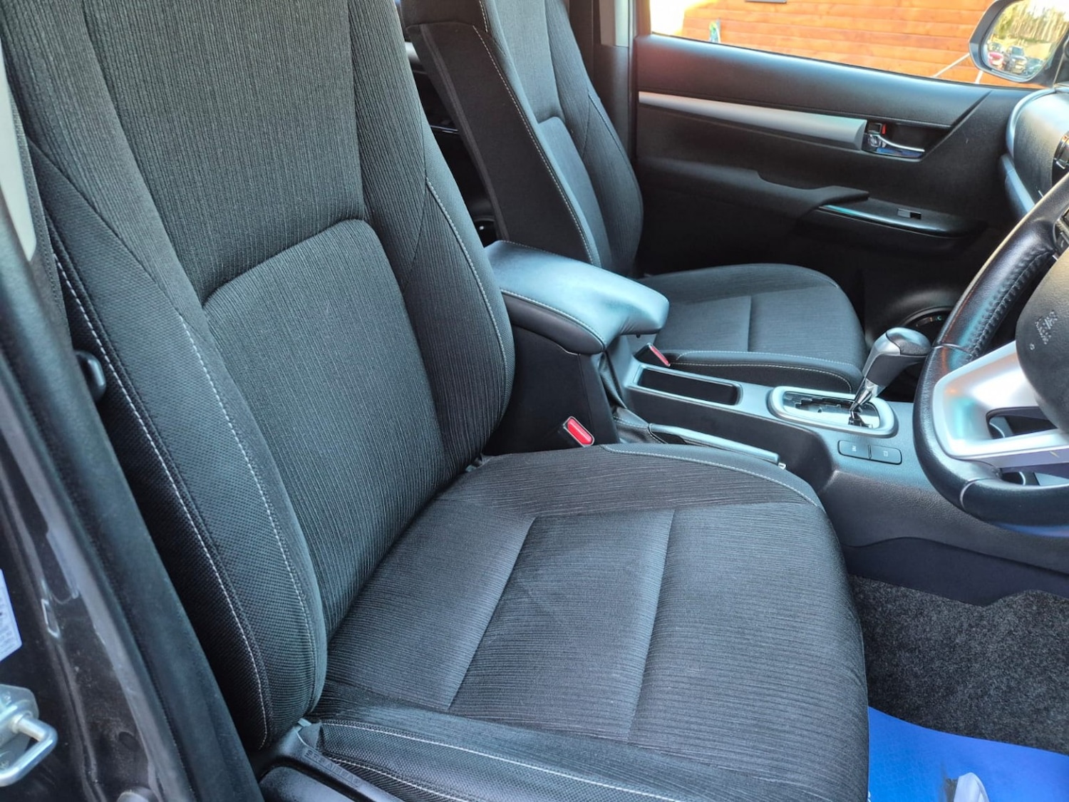 Used Toyota Hilux 2022 for sale - 76725646: Photo 12