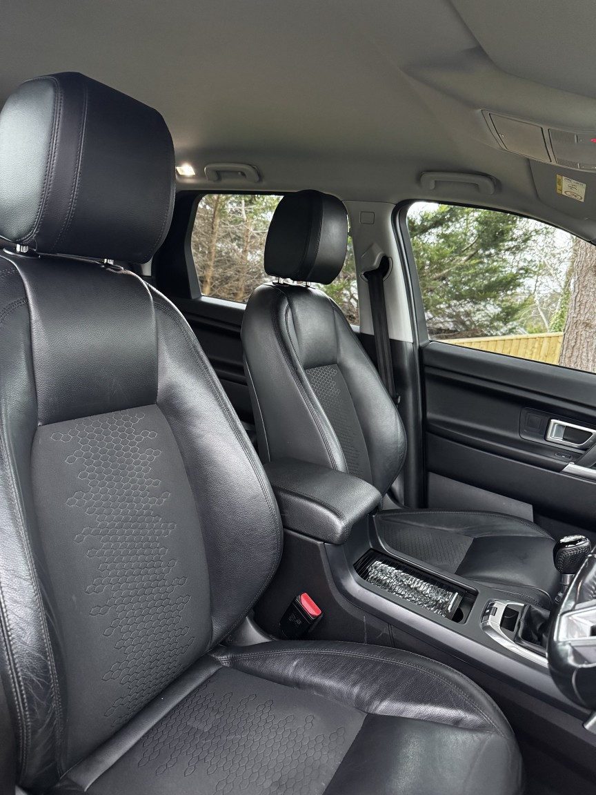 Used Land Rover Discovery Sport 2016 for sale - 77508628: Photo 2