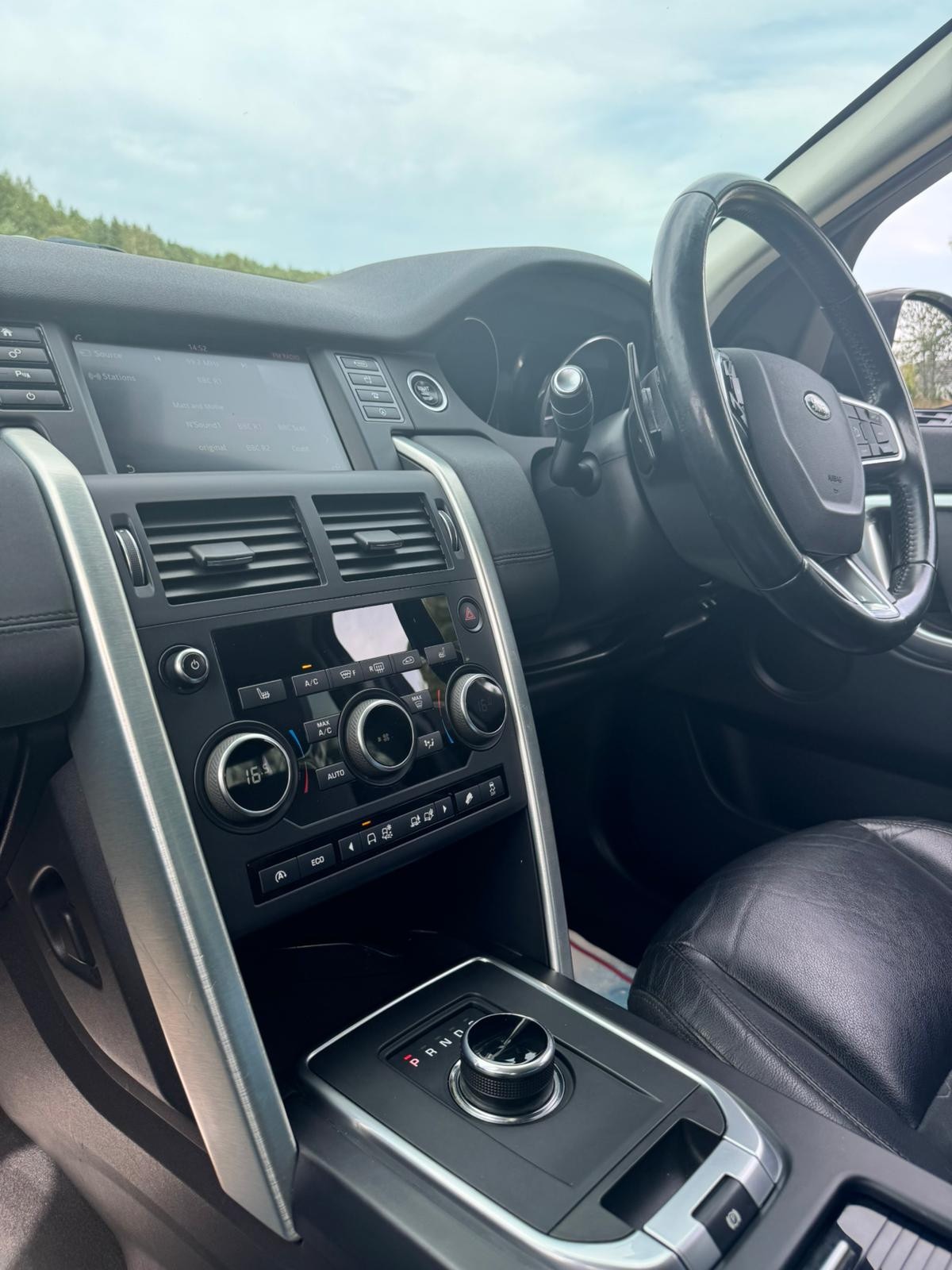 Used Land Rover Discovery Sport 2017 for sale - 75413139: Photo 14