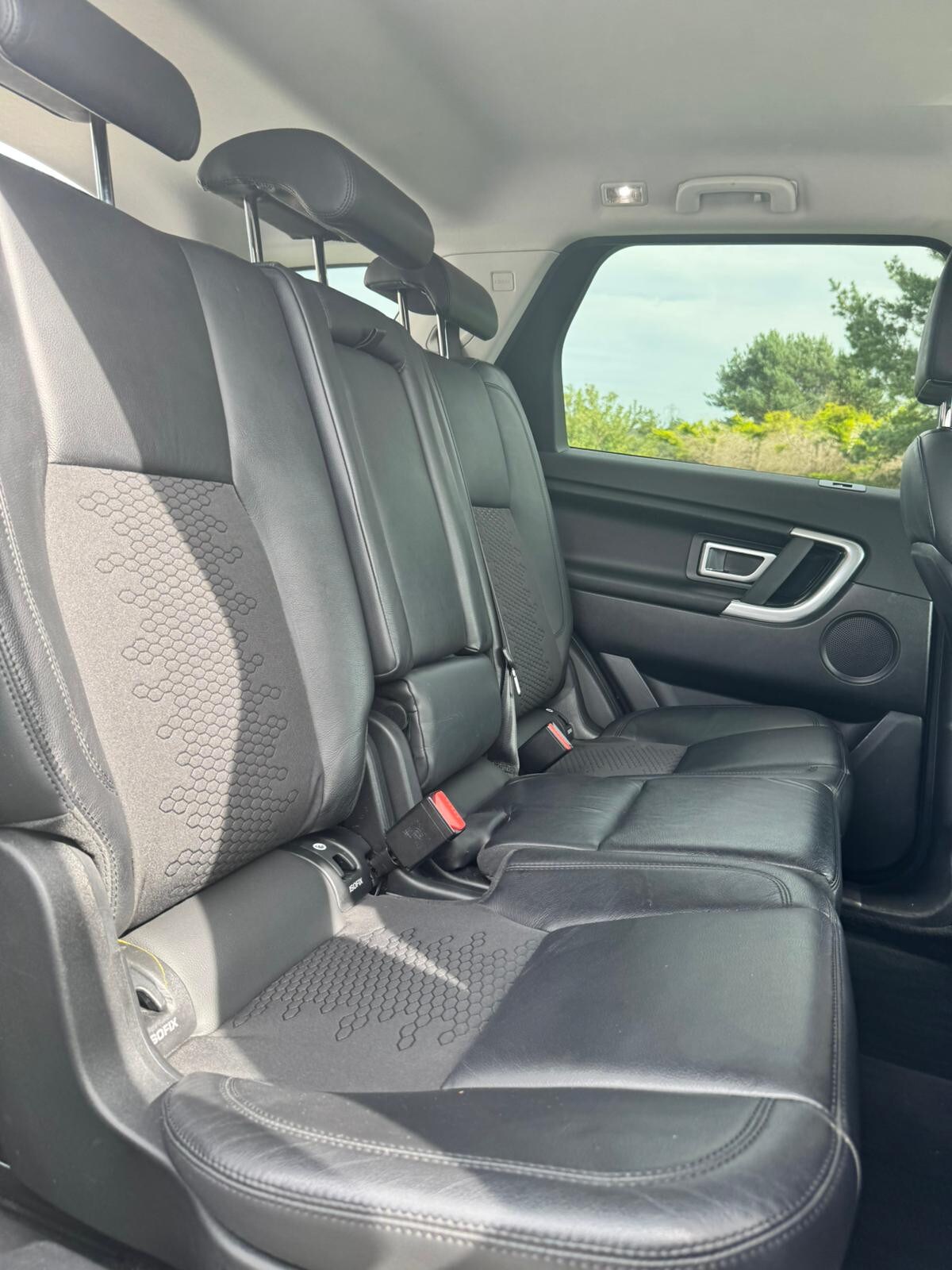 Used Land Rover Discovery Sport 2017 for sale - 75413139: Photo 18