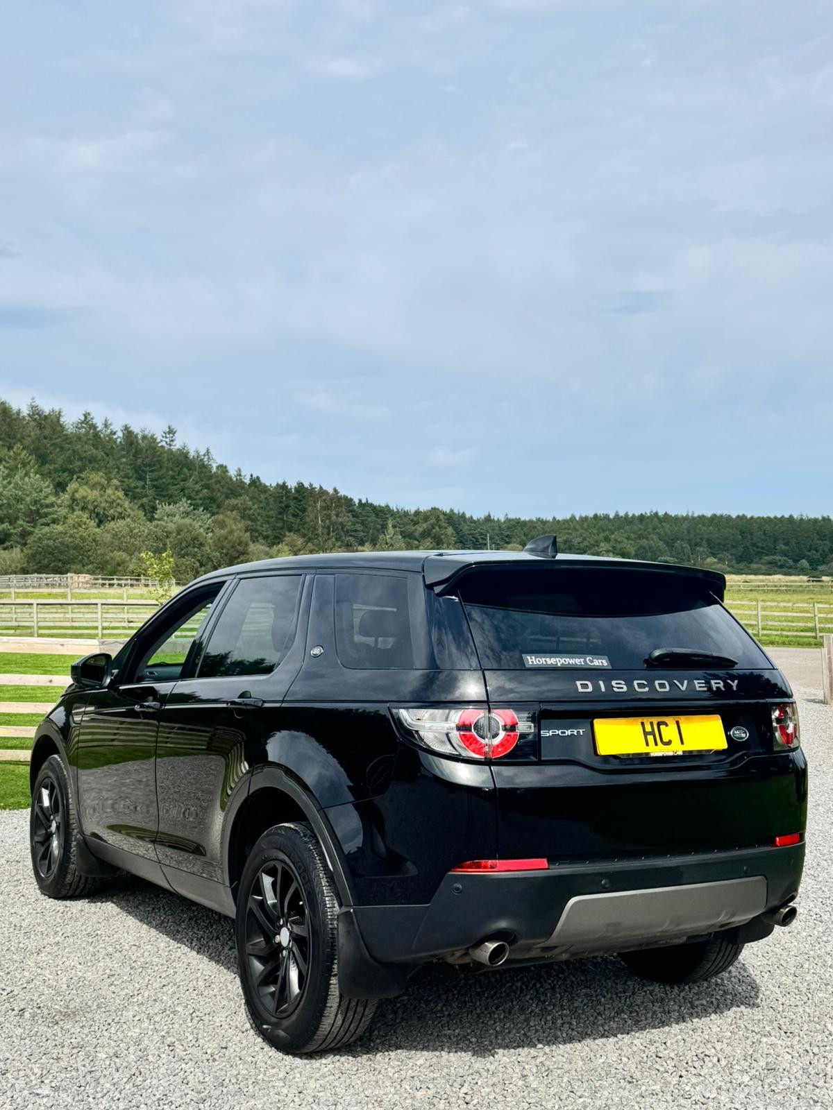 Used Land Rover Discovery Sport 2017 for sale - 75413139: Photo 2