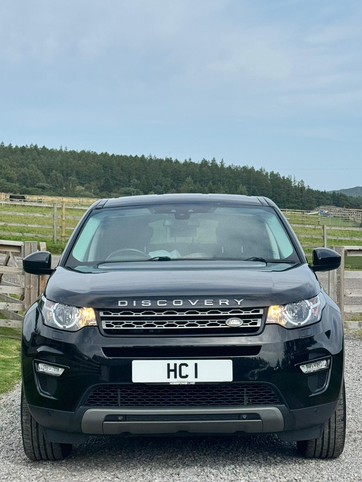 Used Land Rover Discovery Sport 2017 for sale - 75413139: Photo 3