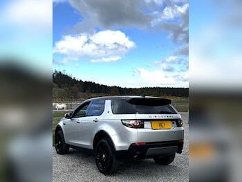 Used Land Rover Discovery Sport 2017 for sale - 78300484: Photo