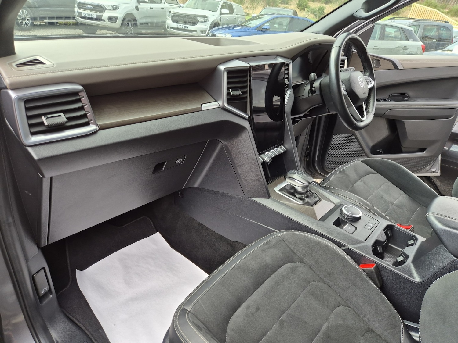 Used Volkswagen Amarok 2023 for sale - 77303600: Photo 11