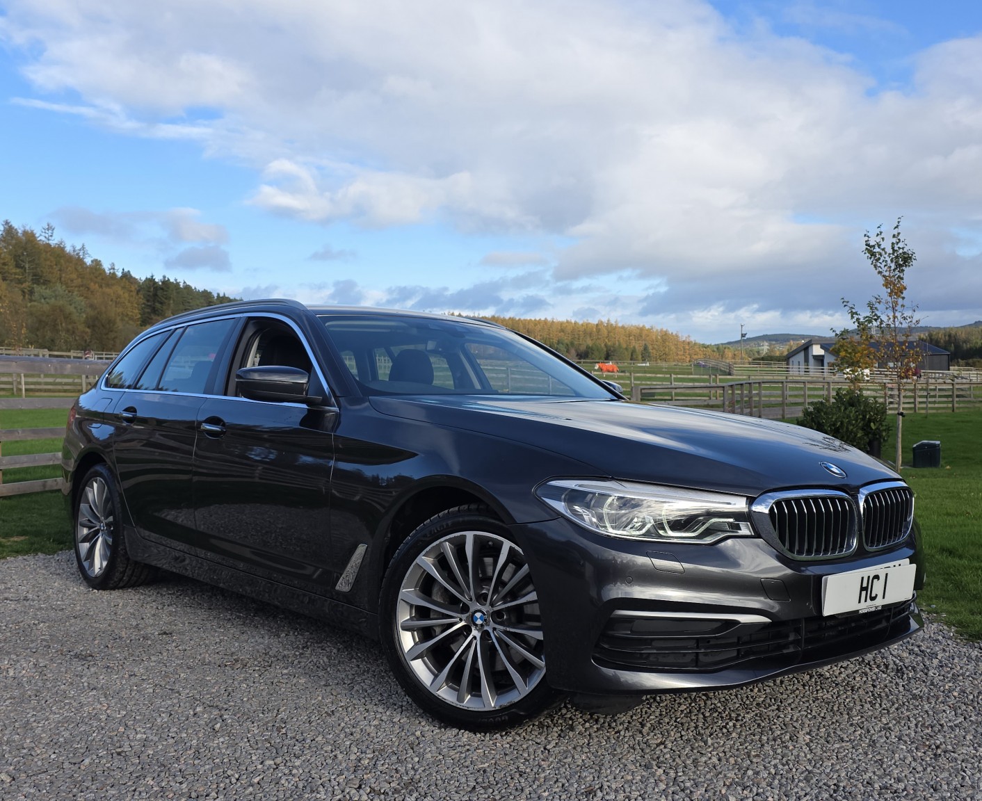 Used BMW 5 Series 2017 for sale - 76347131: Photo 1