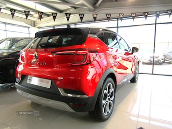 Used Renault Captur 2023 for sale - 78705842: Photo