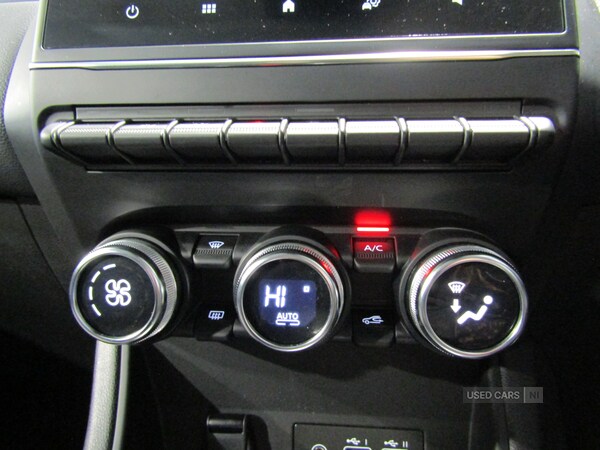 Used Renault Captur 2024 for sale - 76539289: Photo 20