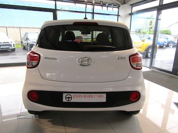 Used Hyundai i10 2018 for sale - 79085840: Photo