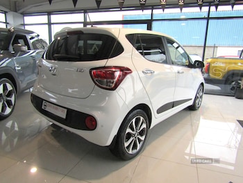 Used Hyundai i10 2018 for sale - 79085840: Photo