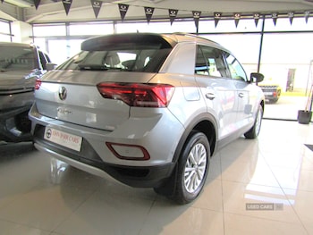Used Volkswagen T-Roc 2023 for sale - 79426957: Photo