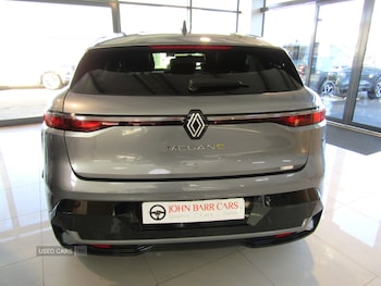Used Renault Megane E Tech 2023 for sale - 76399778: Photo