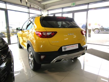 Used Kia Stonic 2023 for sale - 78823664: Photo