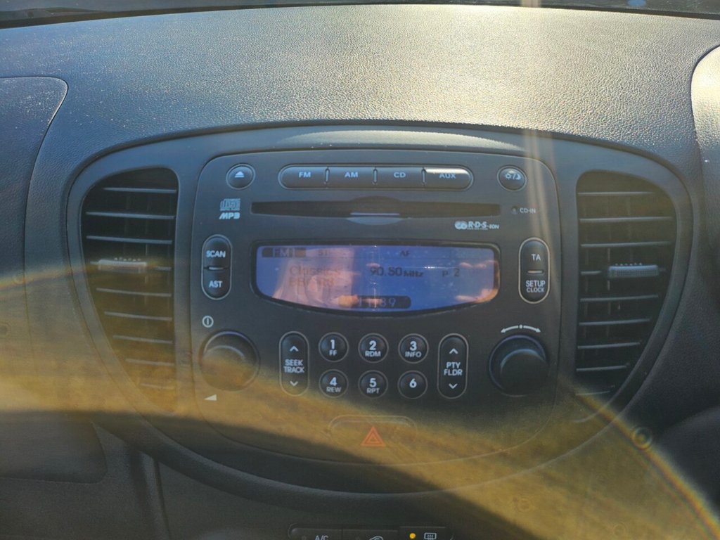 Used Hyundai i10 2012 for sale - 76642903: Photo 12