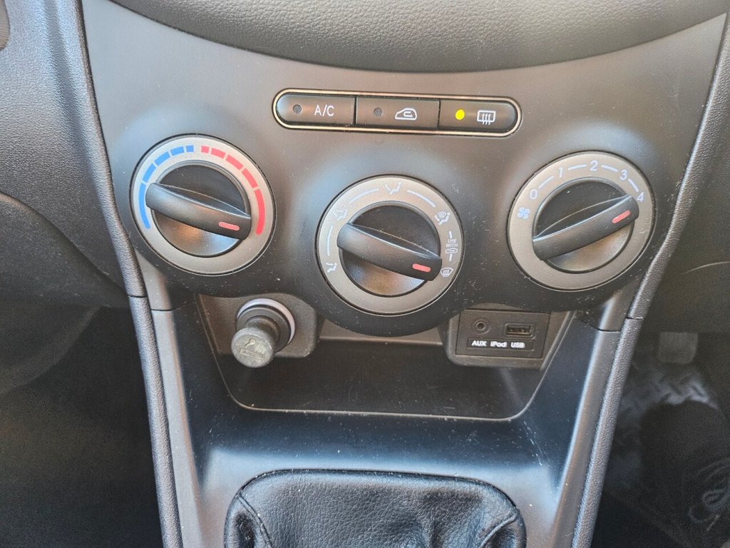 Used Hyundai i10 2012 for sale - 76642903: Photo 13