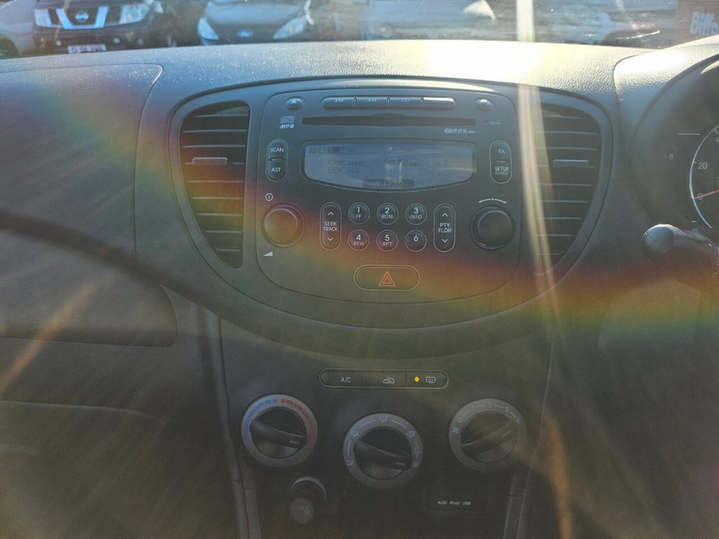 Used Hyundai i10 2012 for sale - 76642903: Photo 14