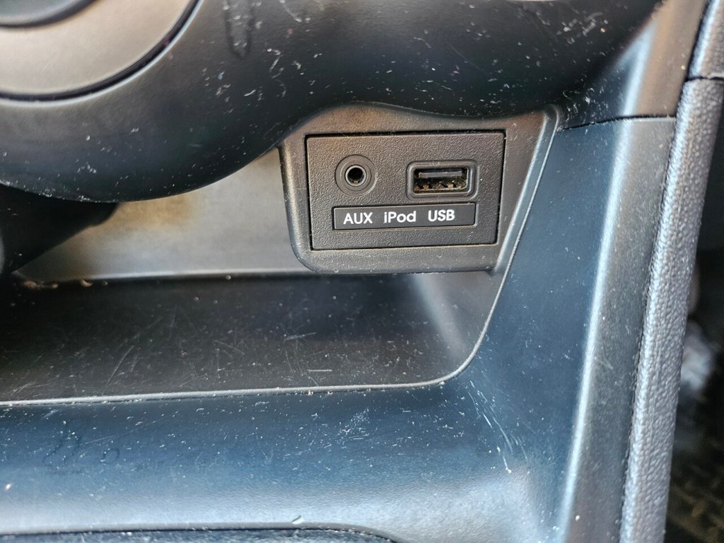 Used Hyundai i10 2012 for sale - 76642903: Photo 15