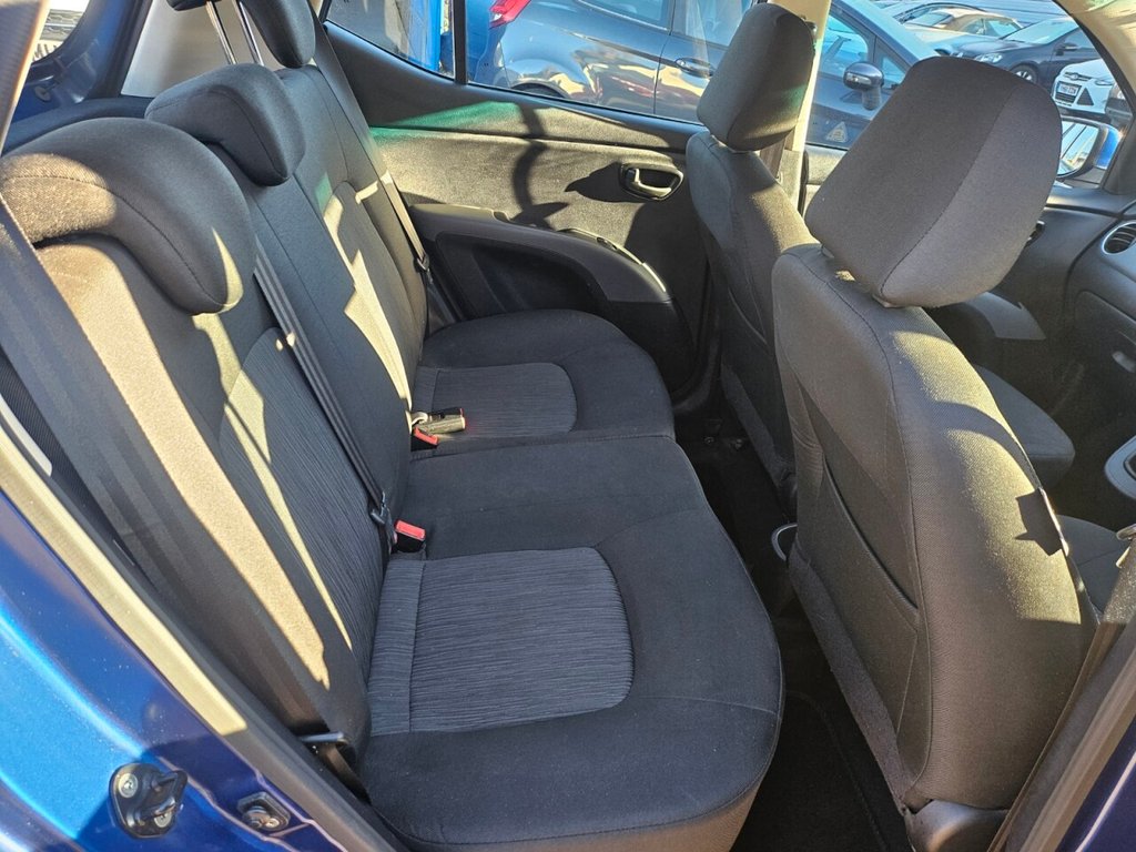 Used Hyundai i10 2012 for sale - 76642903: Photo 21