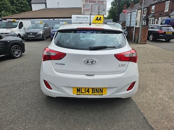 Used Hyundai i30 2014 for sale - 79563262: Photo