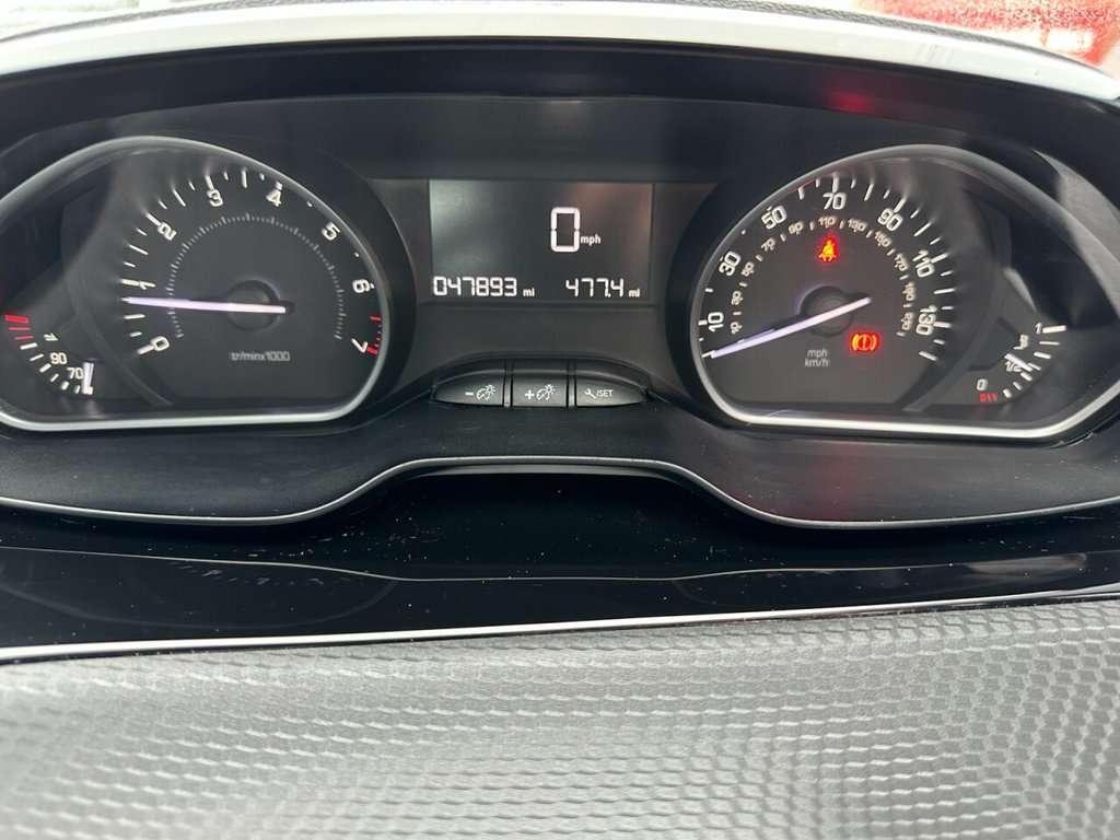 Used Peugeot 208 2016 for sale - 76590760: Photo 26