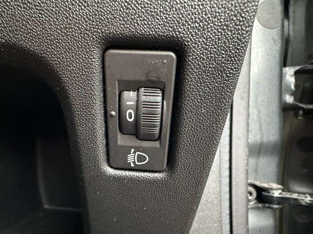 Used Peugeot 208 2016 for sale - 76590760: Photo 27