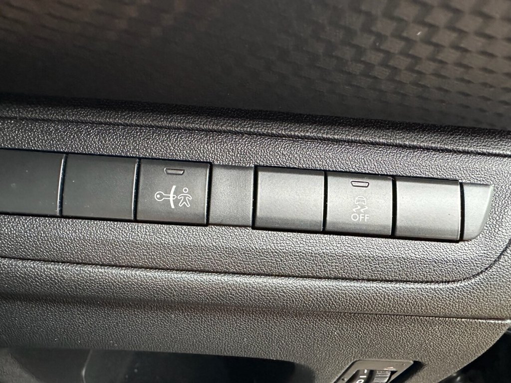 Used Peugeot 208 2016 for sale - 76590760: Photo 28