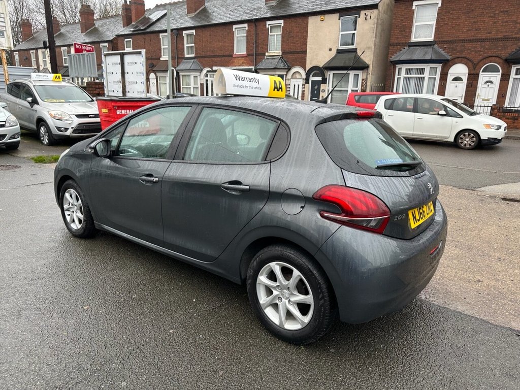 Used Peugeot 208 2016 for sale - 76590760: Photo 5
