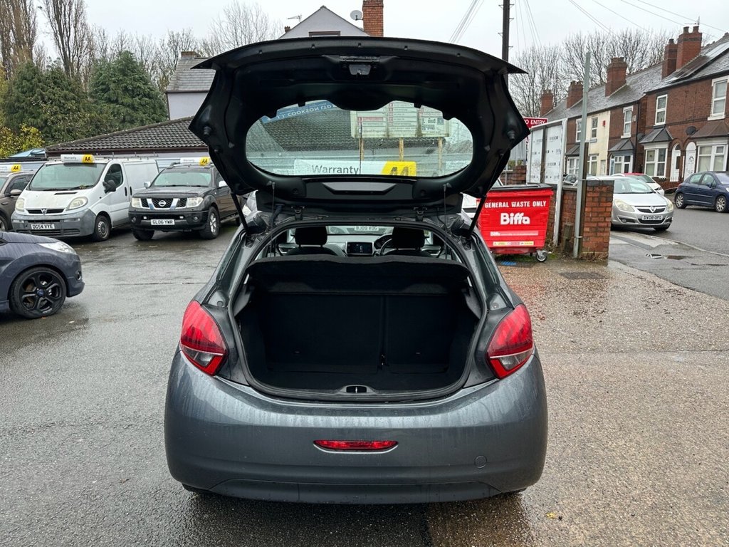 Used Peugeot 208 2016 for sale - 76590760: Photo 9