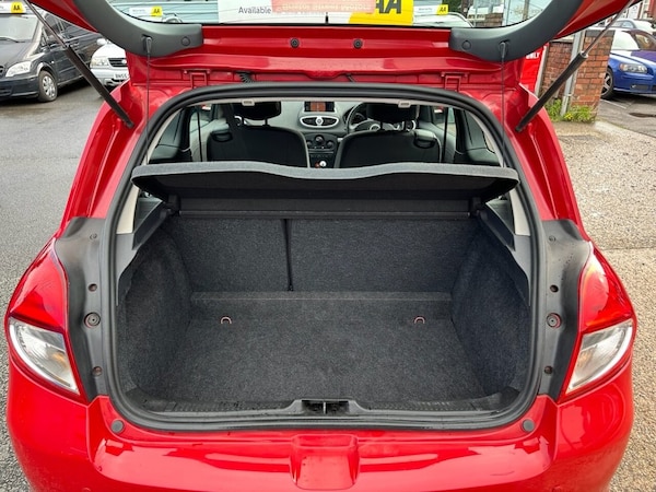 Used Renault Clio 2010 for sale - 76014836: Photo 10