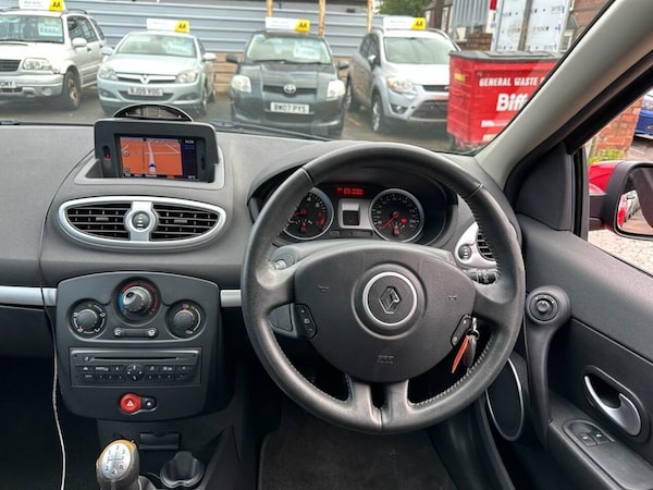 Used Renault Clio 2010 for sale - 76014836: Photo 23