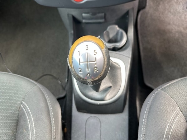 Used Renault Clio 2010 for sale - 76014836: Photo 34