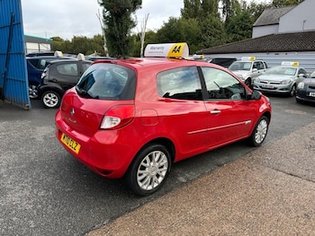 Used Renault Clio 2010 for sale - 76014836: Photo