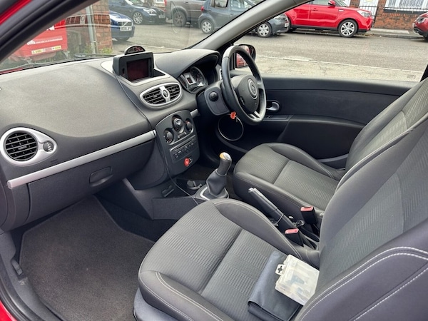 Used Renault Clio 2010 for sale - 76014836: Photo 42