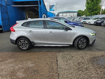 Used Volvo V40 2016 for sale - 78631333: Photo