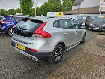Used Volvo V40 2016 for sale - 78631333: Photo