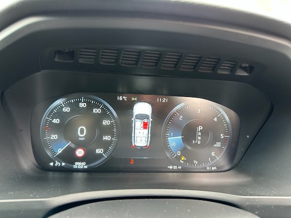 Used Volvo XC90 2015 for sale - 76235469: Photo 40