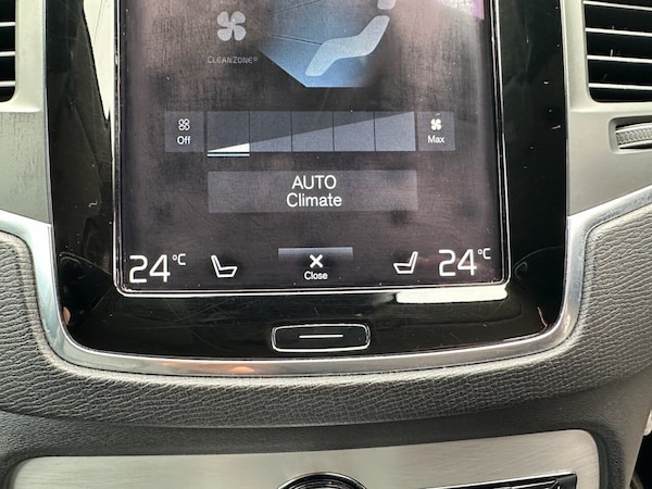 Used Volvo XC90 2015 for sale - 76235469: Photo 46