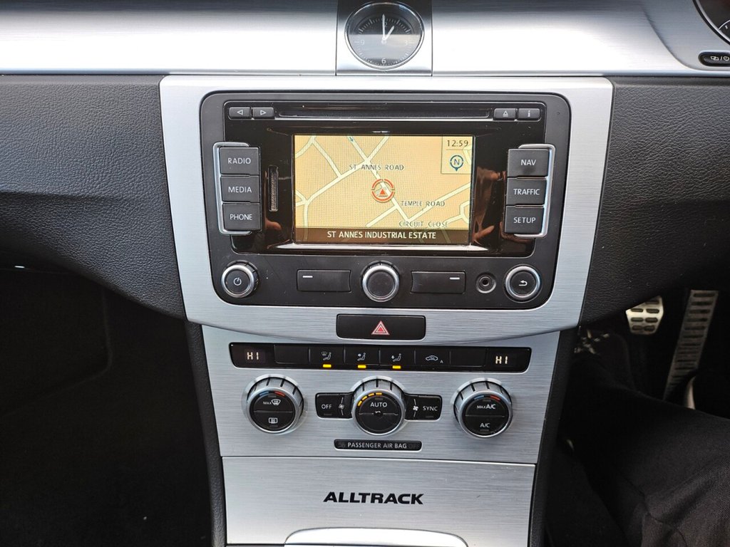 Used Volkswagen Passat 2013 for sale - 76376355: Photo 12