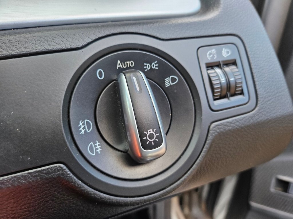 Used Volkswagen Passat 2013 for sale - 76376355: Photo 16