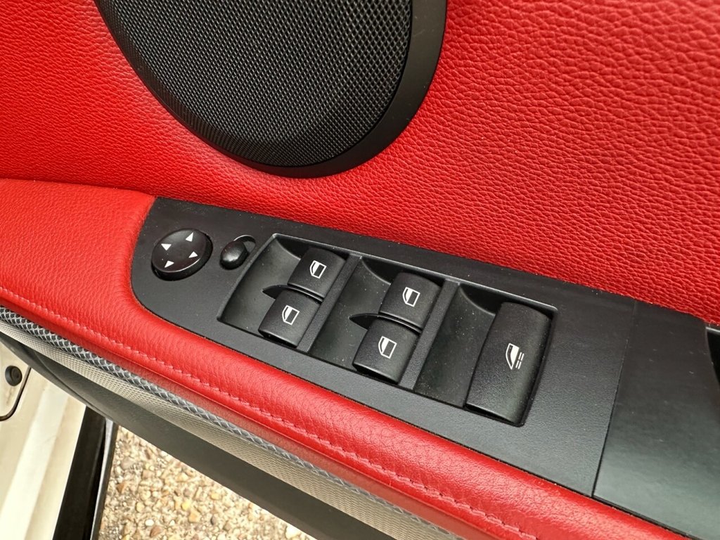 Used BMW 3 Series 2011 for sale - 77927170: Photo 30