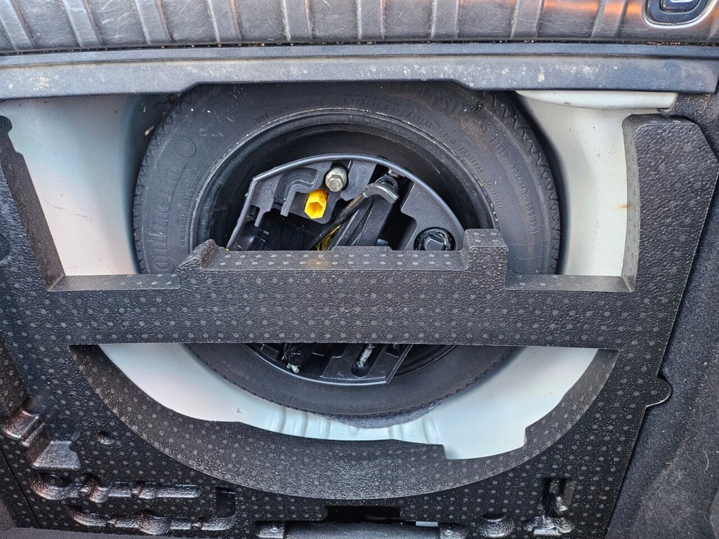 Used Peugeot 2008 2014 for sale - 76376237: Photo 25