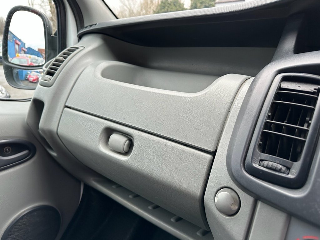 Used Vauxhall Vivaro 2011 for sale - 77785922: Photo 31