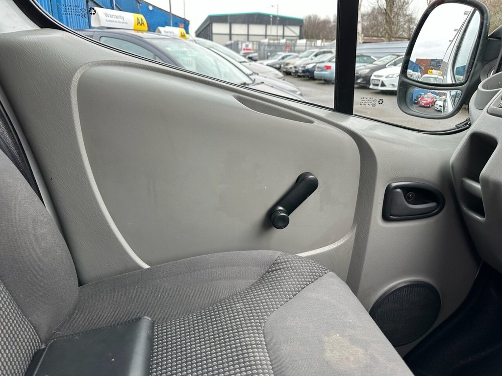 Used Vauxhall Vivaro 2011 for sale - 77785922: Photo 32