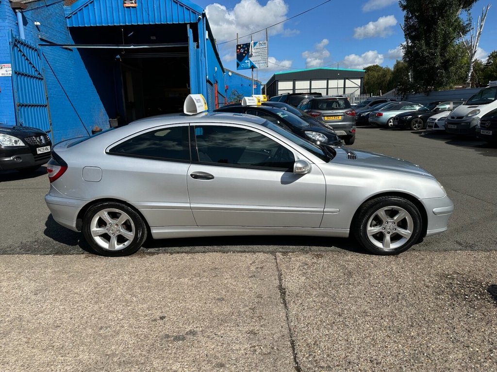 Used Mercedes-Benz C Class 2006 for sale - 76546415: Photo 2
