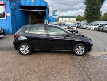 Used Volkswagen Polo 2019 for sale - 79822717: Photo
