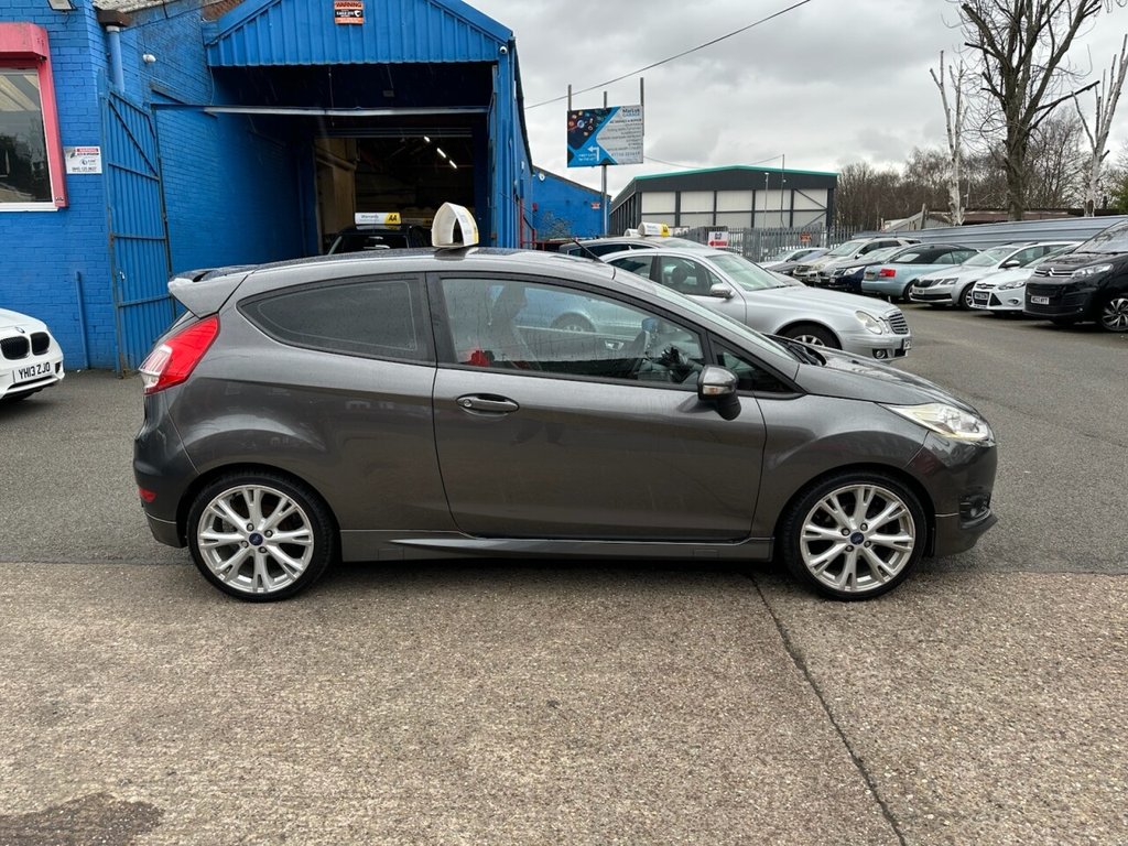 Used Ford Fiesta 2015 for sale - 77685473: Photo 2