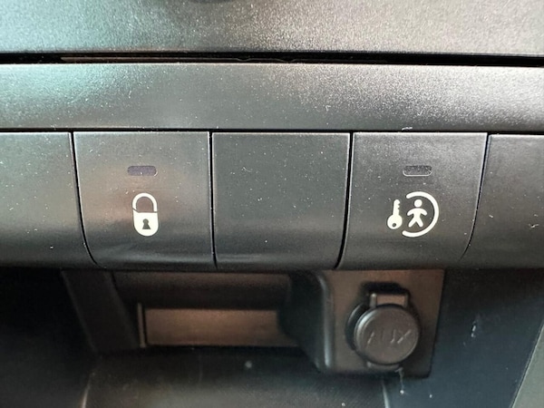 Used Peugeot 207 2013 for sale - 76014787: Photo 35